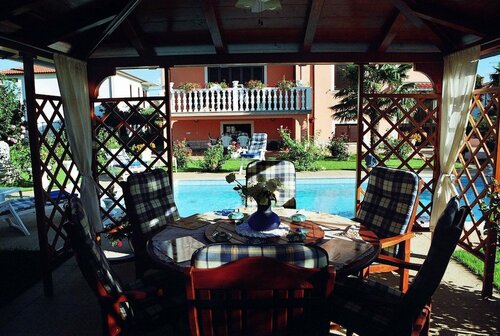 Holiday Home Korenic, Забронировать Отель Отели Умаг 3 звезды, 3*