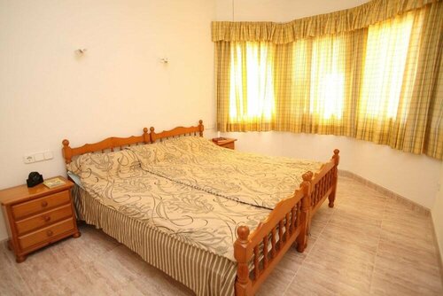 Villa California, Забронировать Вилла Коттеджи Ситжес, Коттедж