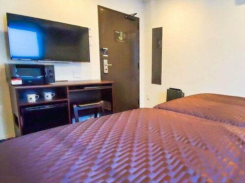 HOTEL LiVEMAX Yokohama Stadium Mae, Prenota Hotel Shin-yokohama 