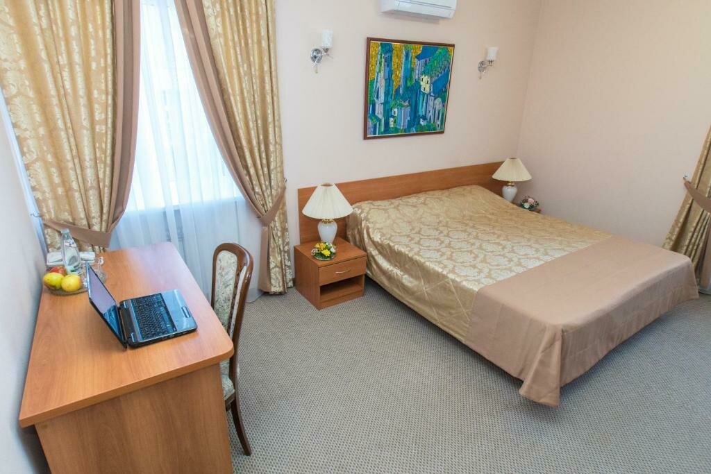 Отель Виноград