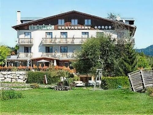 Hôtel Restaurant La Buffe, Book Hotel Hoteller i Rhône-Alps med morgenmad, Morgenmad