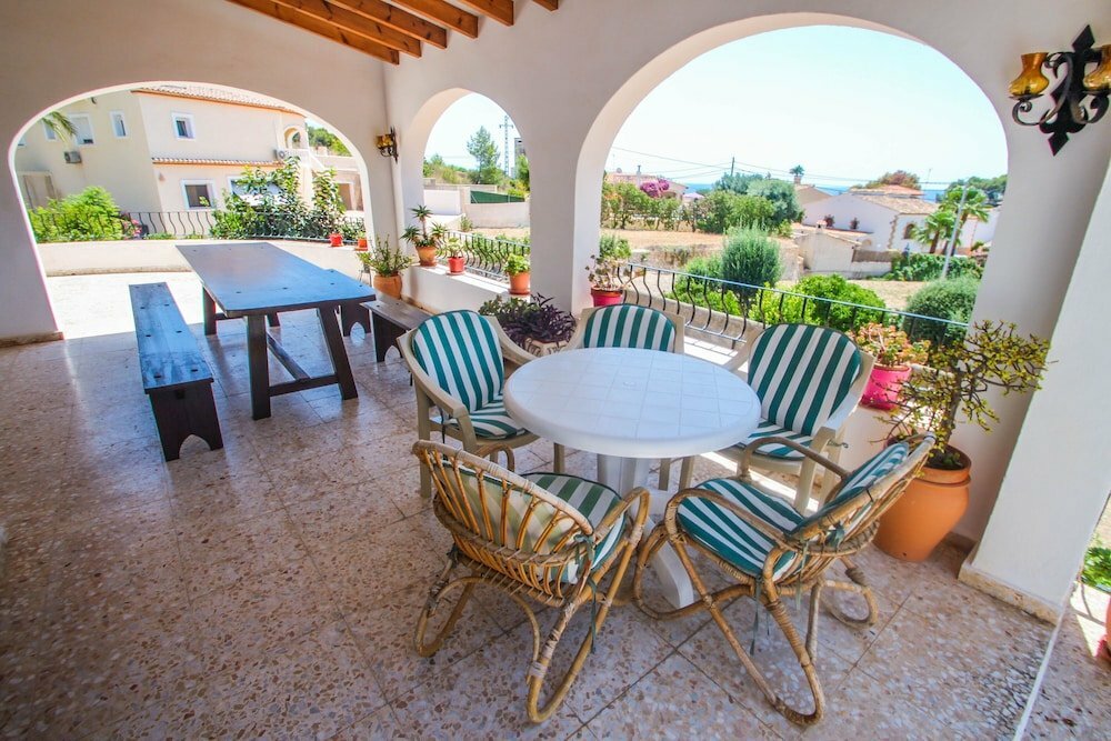 Albertina - private pool villa