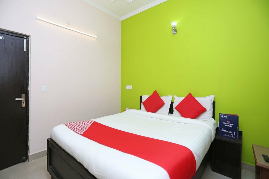 Oyo 10567 Hotel Gandharv