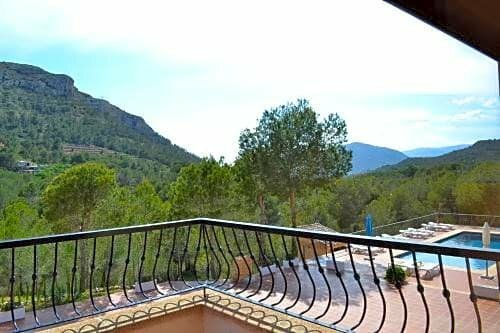 Finca Fabiola, Забронировать Отель Отели Финестрат с парковкой, Парковка