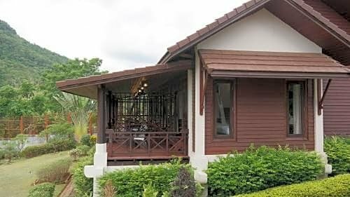 Phubachiang Golf & Resort Pakse, Book Ferieresort 3-stjernede hoteller i Pakxe, 3*