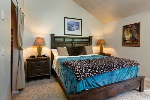3BR Park City Condo Steps from the Lift by RedAwning, Забронировать Отель Парк-Сити Deer Valley - The Canyons