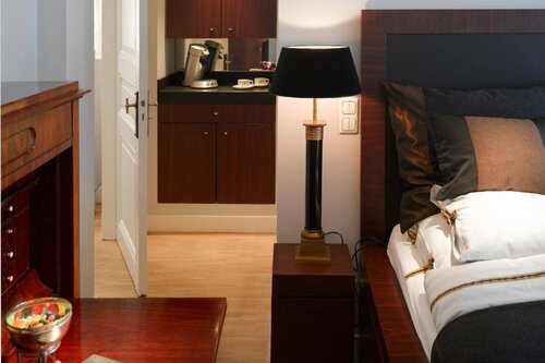 Bourgogne Suite Maastricht, Забронировать Отель Отели Маастрихт 3 звезды, рядом с Железнодорожный вокзал Маастрихт-Рандвик, 3*
