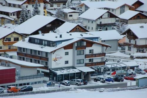 Hotel Kleißl, Брондау Қонақ үй Oberperfuss Innsbruck