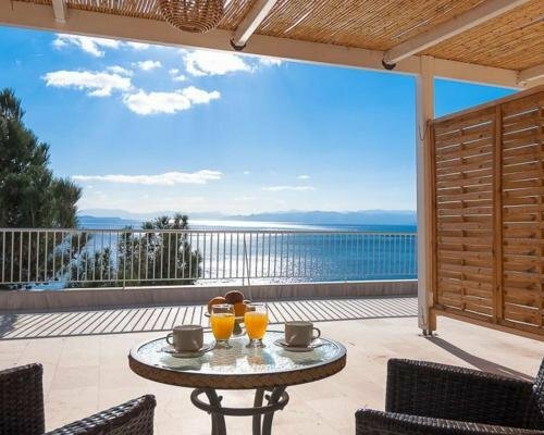 Hotel Cokkinis, Rezerwuj Hotel Mégara Attyka