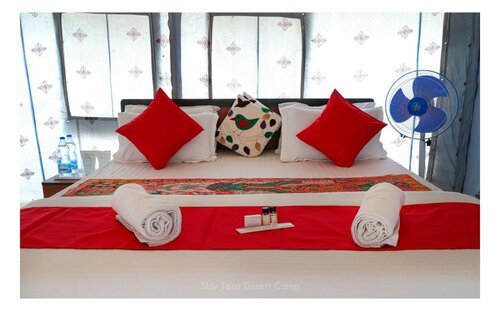 Shiv Tara Desert Camp, Varaa Leirintäalue Telttailu ja glamping kohteessa Rajasthan, Leirintäalue