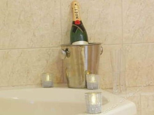Luxe Spa on Kensington, Забронировать Курортный отель Перт Перт, рядом с Стадион Optus