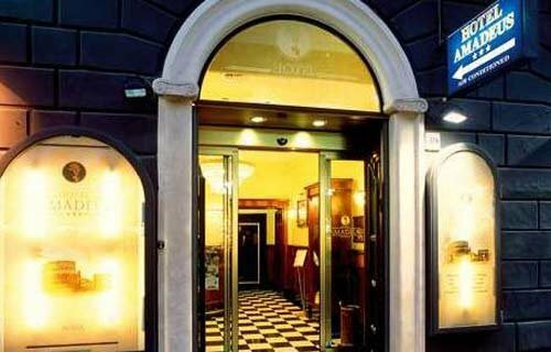 Hotel Amadeus, Забронировать Отель Вокзал Термини 