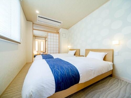 Resi Stay Takakura, Брондау Қонақ үй Ōta Kyoto, Old Rissei Elementary School маңындағы