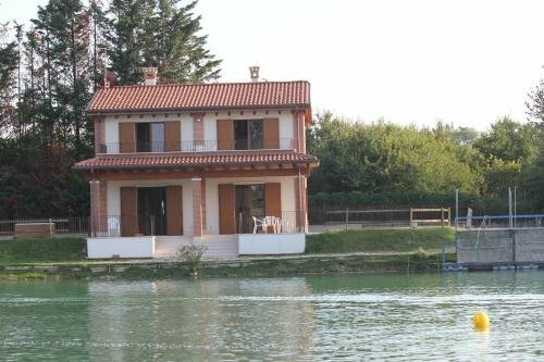 Laghetto ai Portici, Забронировать Отель Пастренго Garda Veneto, рядом с Зоопарк с сафари Parco Natura Viva