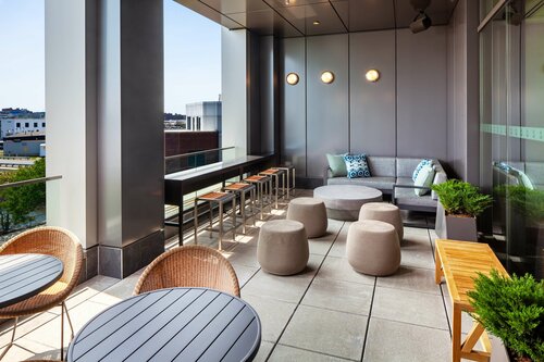 Hampton Inn Boston Seaport District, Забронировать Отель Отели Массачусетса 3 звезды, 3*