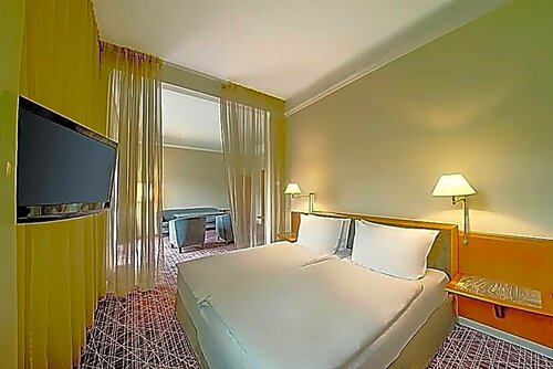 NH Collection Prague, Prenota Hotel Hotel a Praga con piscina, Piscina