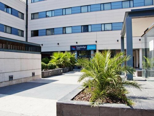Travelodge Torrelaguna, Забронировать Отель Линейный город Мадрид