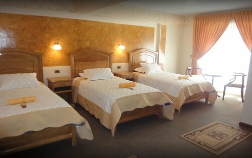 HOTEL MAISON FIORI Plaza Colon, Забронировать Отель Недорогие отели Кочабамбы, рядом с Santa Teresa Monastery, недорого