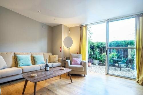 Stay U-nique Apartments Salvador Espriu, Забронировать Апартаменты/квартира Отели Барселоны с парковкой, Парковка