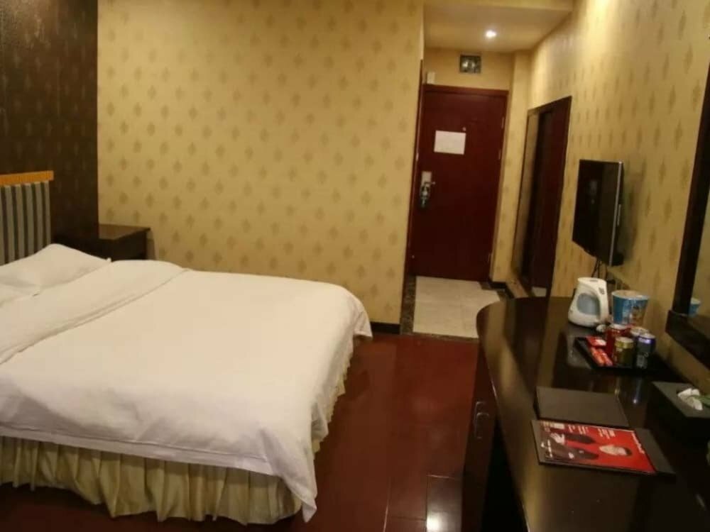 GreenTree Inn Chongqing Shiqiaopu Computer City Light Rail Stine Express Hotel