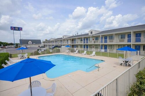Motel 6 Houston - Nasa, Book Motel Hoteller i Houston med pool, Swimmingpool