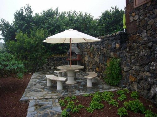 Casas Rurales Los Almendreros, Varaa Hotelli 3-tähden hotellit El Hierro:ssä, 3*