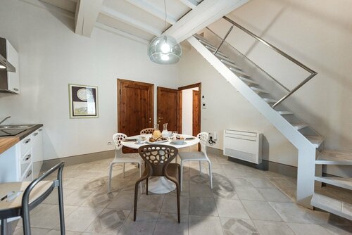 Residenza Cavour, Забронировать Отель Отели Эмполи с парковкой, Парковка