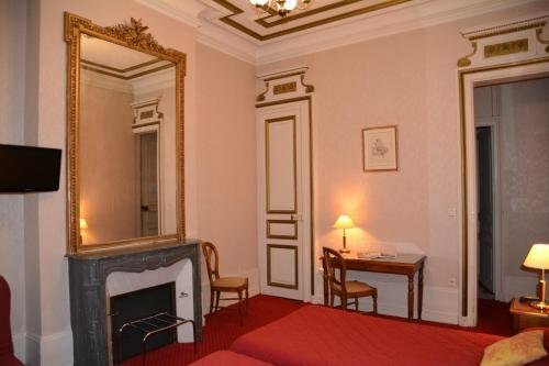 Hôtel de Paris, Забронировать Отель Отели Haute-Vienne с завтраком, Завтраки