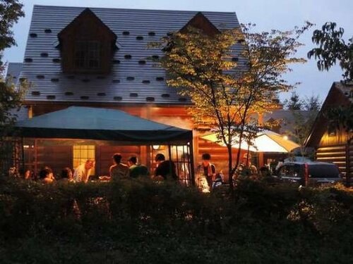 Canadian Village Goryu, Забронировать Отель «постель и завтрак» Хакуба 