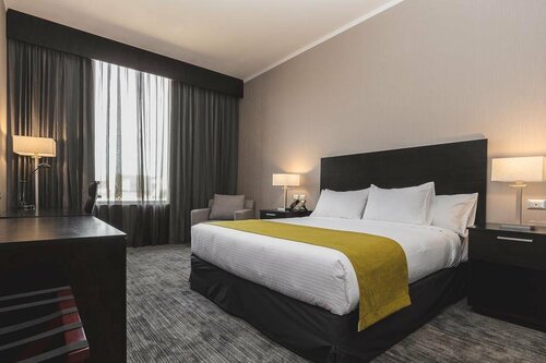 Wyndham Santiago Aeropuerto, Rezervovat Hotel Santiago hotely s bazénem, Bazén