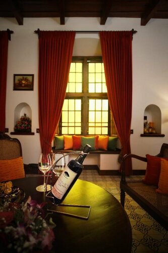 Forte Kochi, Varaa Hotelli Hotellit New Delhi uima-altaalla, Uima-allas