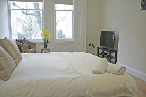 Oxford Gardens Apartments, Забронировать Апартаменты/квартира Отели Большого Лондона с парковкой, Парковка