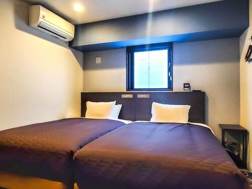 HOTEL LiVEMAX Yokohama Stadium Mae, Prenota Hotel Shin-yokohama 