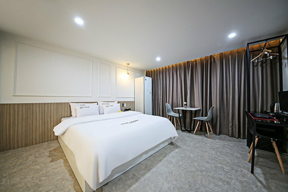 Jamjari Motel