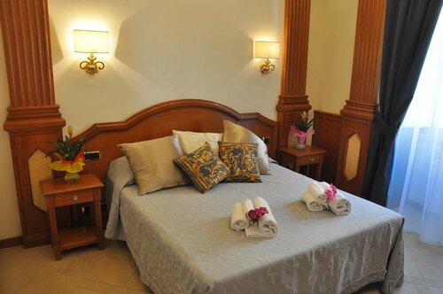 Rome Imperial Crown, Book Hotel Roma Termini railway station 