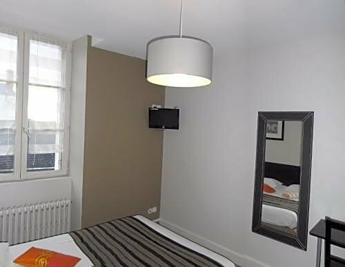 Hotel Saint François Précigné Soirée étape sur demande Proche Sablé-sur-Sarthe, Забронировать Отель Пресинье 