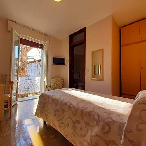 Albergo Centrale Tarcento, Забронировать Отель Тарченто Юлийские Альпы