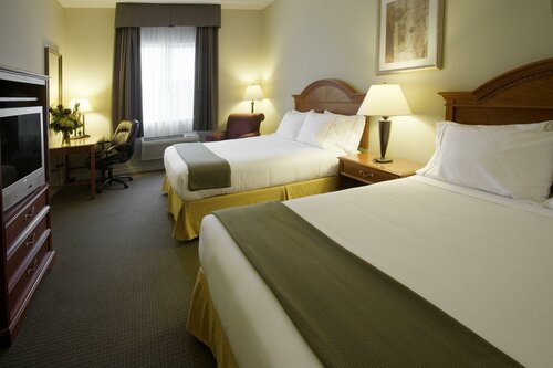 Holiday Inn Express Hotel & Suites 1000 Islands - Gananoque, an IHG Hotel, Réserver Hôtel Gananoque 
