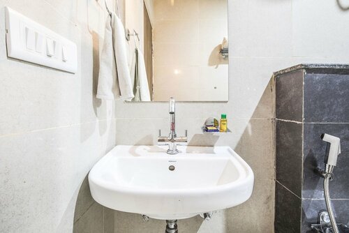 FabHotel NStay 32, Забронировать Отель Недорогие отели Гургаон, рядом с Apollo Tyres Ltd, недорого