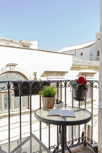 Salomone Apt 8 With Balcony by Wonderful Italy, Забронировать Апартаменты/квартира Апартаменты Сиракузы, Апартаменты/квартира