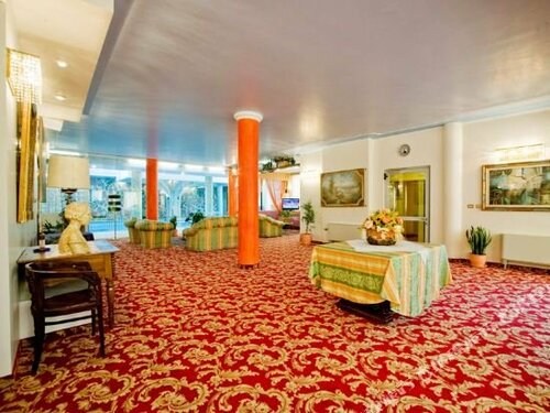 Hotel Ferrari, Забронировать Отель Отели Сальсомаджоре-Терме 4 звезды, 4*