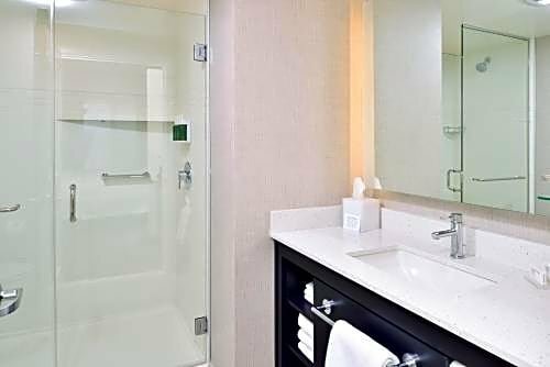 Residence Inn by Marriott Bakersfield West, Забронировать Отель Бейкерсфилд штат Калифорния