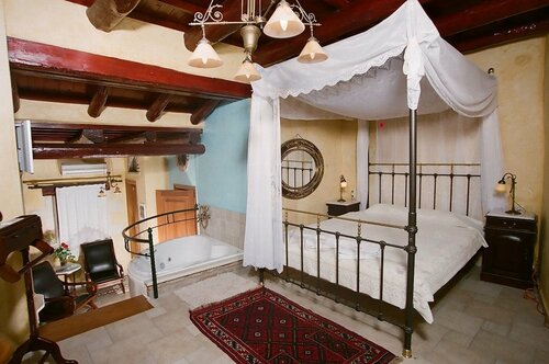 Ifigenia Traditional Rooms & Maisonettes, Забронировать Апартаменты/квартира Апартаменты Ханья, рядом с Chania Municipal Garden, Апартаменты/квартира
