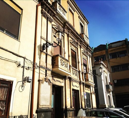 Dante Rooms, Забронировать Отель Отели Катании с парковкой, рядом с Площадь Мациини, Парковка