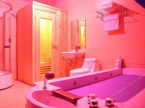 Nanning Carnival Hotel, Boek Hotel Qingxiu 