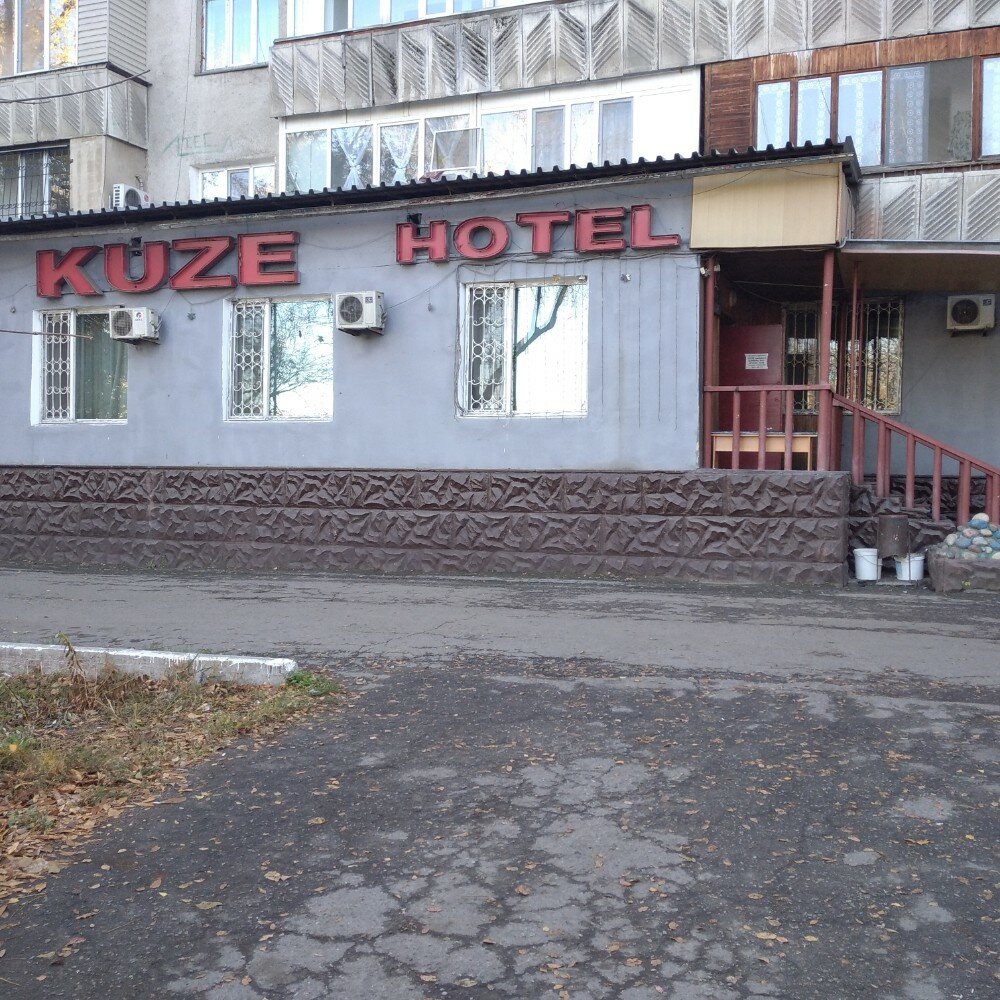 Kuze Hotel