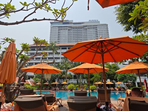 Anantara Riverside Bangkok Resort, Забронировать Курортный отель Отели Бангкока с бассейном, Бассейн