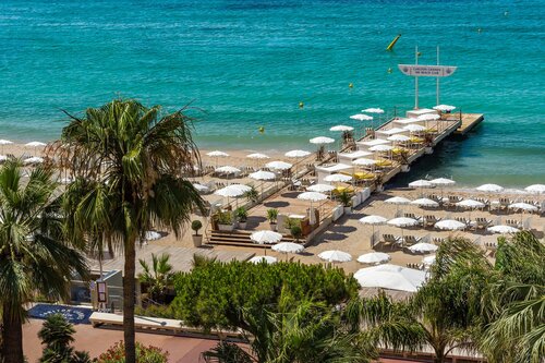 Carlton Cannes, a Regent Hotel, Забронировать Отель Отели Приморских Альпов с бассейном, Бассейн