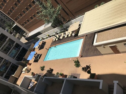 First Divine Suites - Hydro Park, Buchen Sie Ferienwohnung Sandton 