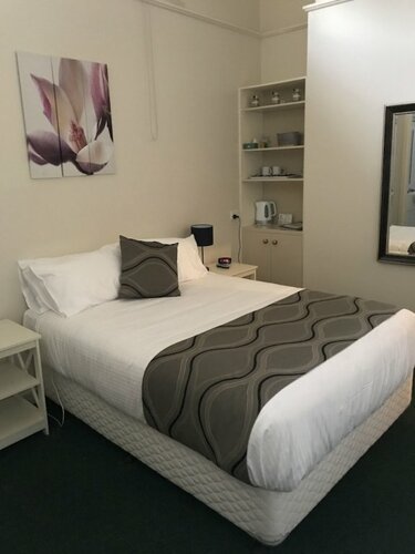Duntryleague Guesthouse & Golf Club, Забронировать Отель Ориндж Central West NSW, рядом с Стадион «Уэйд Парк»